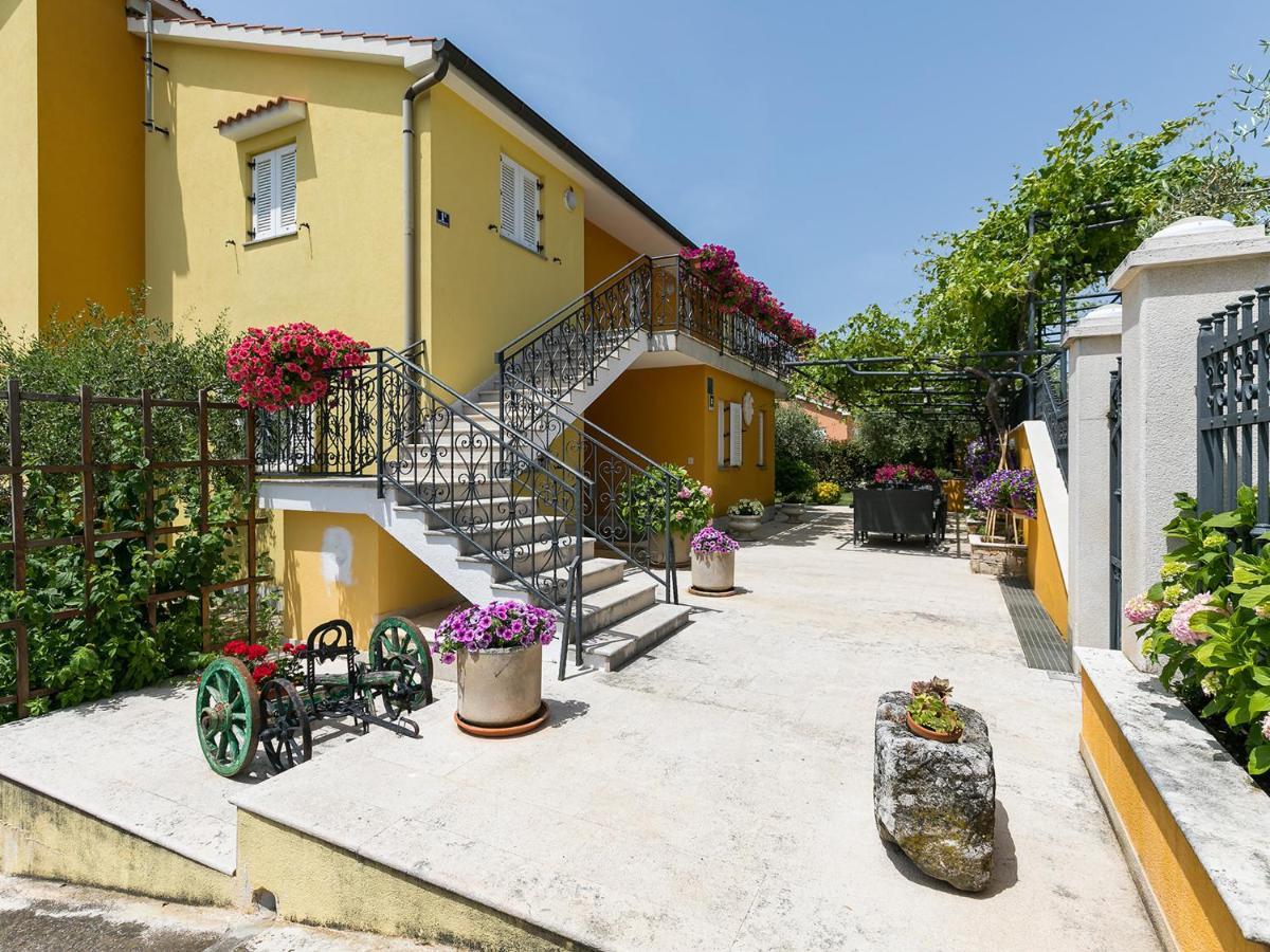 Residence Matilda Vrsar Extérieur photo